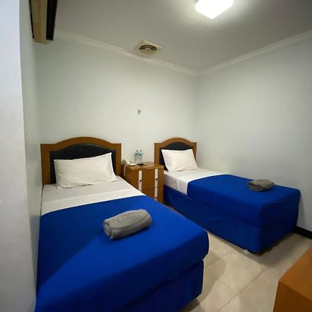 Karsa Utama Hotel Jakarta Exterior foto
